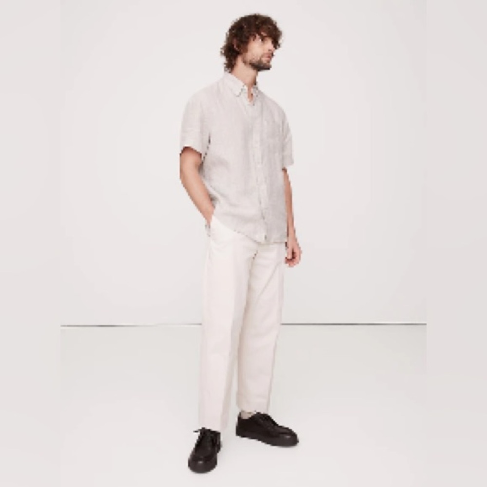 SLIM FIT LINEN SHORT-SLEEVE SHIRT